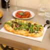 Nina’s Recept: High-Protein Kikkererwten Focaccia Flatbread Pizza cover